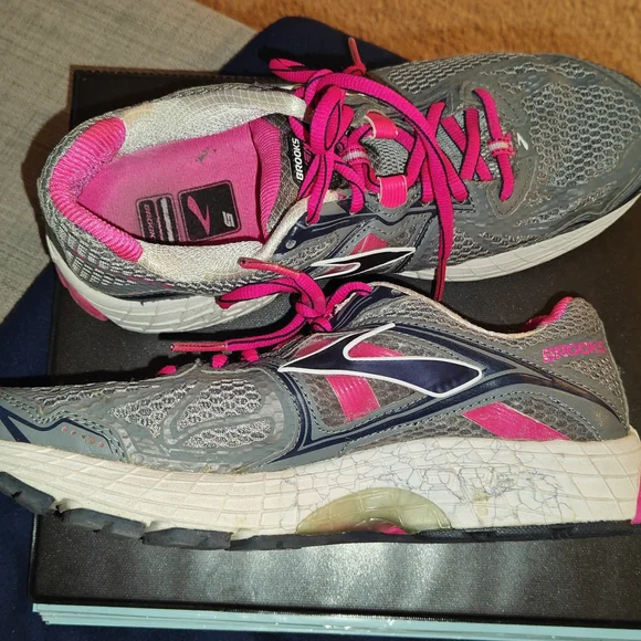 Brooks Women's Athletic Shoes - Gray and Pink - Picture 3 of 6